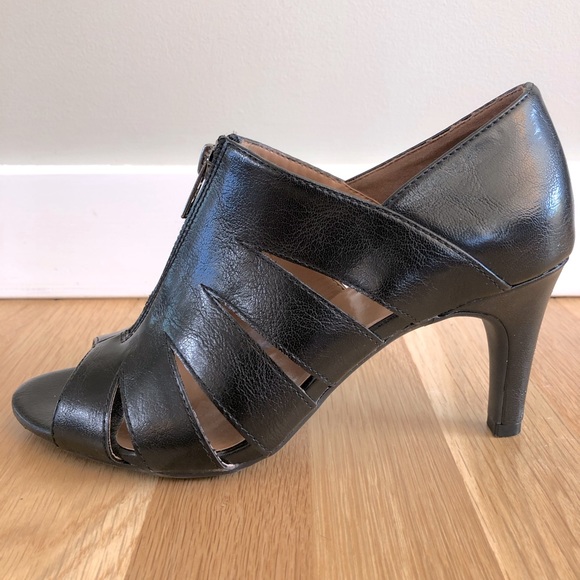 Ladies Aerosoles Zippered Pumps - Size 7 1/2 M - Picture 5 of 11